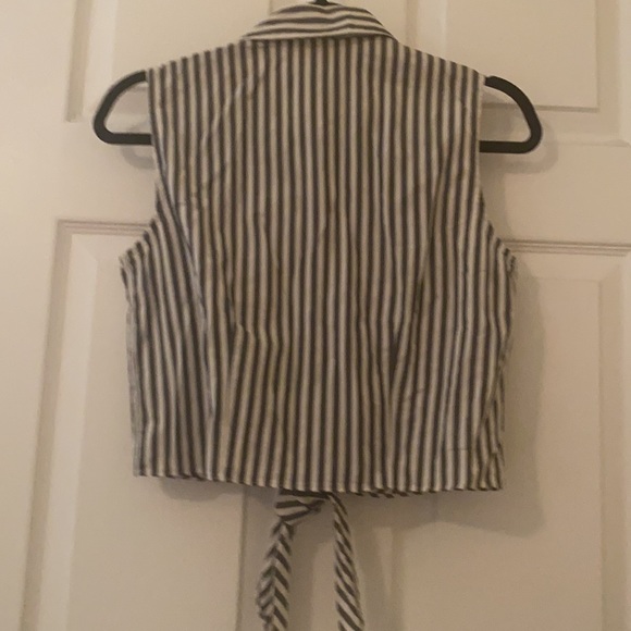 Cropped striped top - Picture 3 of 3